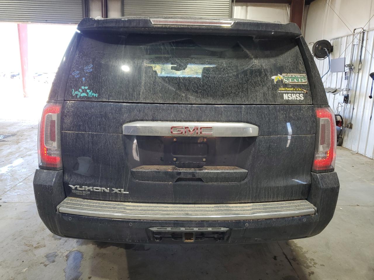 2018 GMC Yukon Xl Denali VIN: 1GKS2HKJ3JR168143 Lot: 90238485