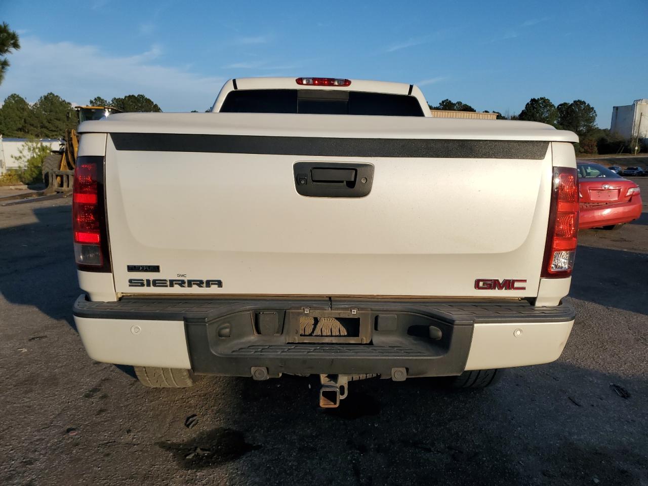 2011 GMC Sierra C1500 Denali VIN: 3GTP1XE25BG152918 Lot: 93312385