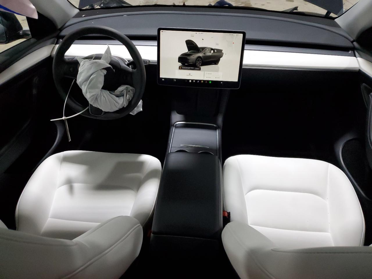 2025 Tesla Model Y VIN: 7SAYGDEE5SF251744 Lot: 93203385