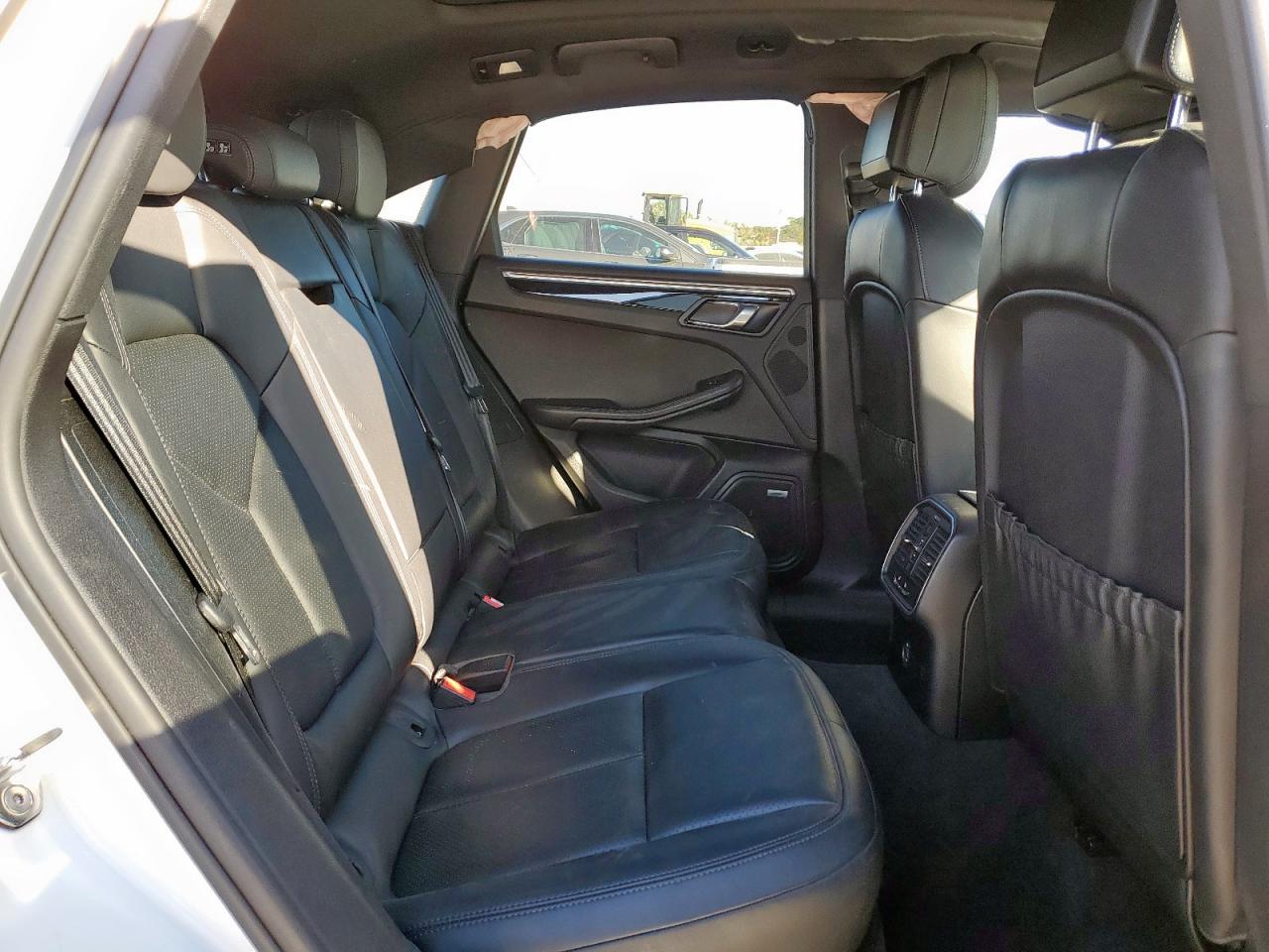 2018 Porsche Macan VIN: WP1AA2A50JLB19219 Lot: 92381155