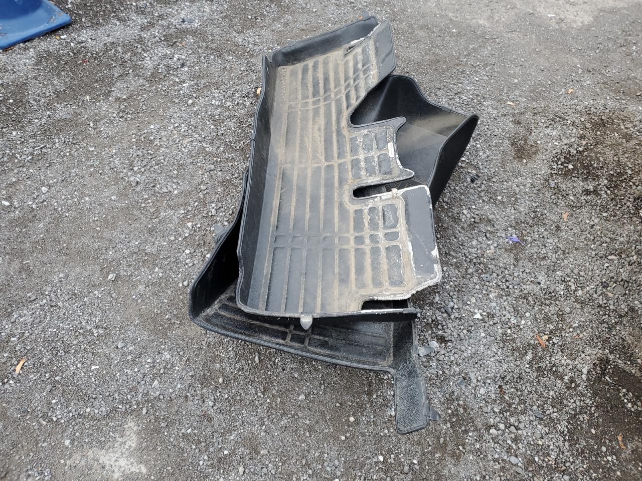 2018 Tesla Model 3 VIN: 5YJ3E1EA2JF095735 Lot: 85682985