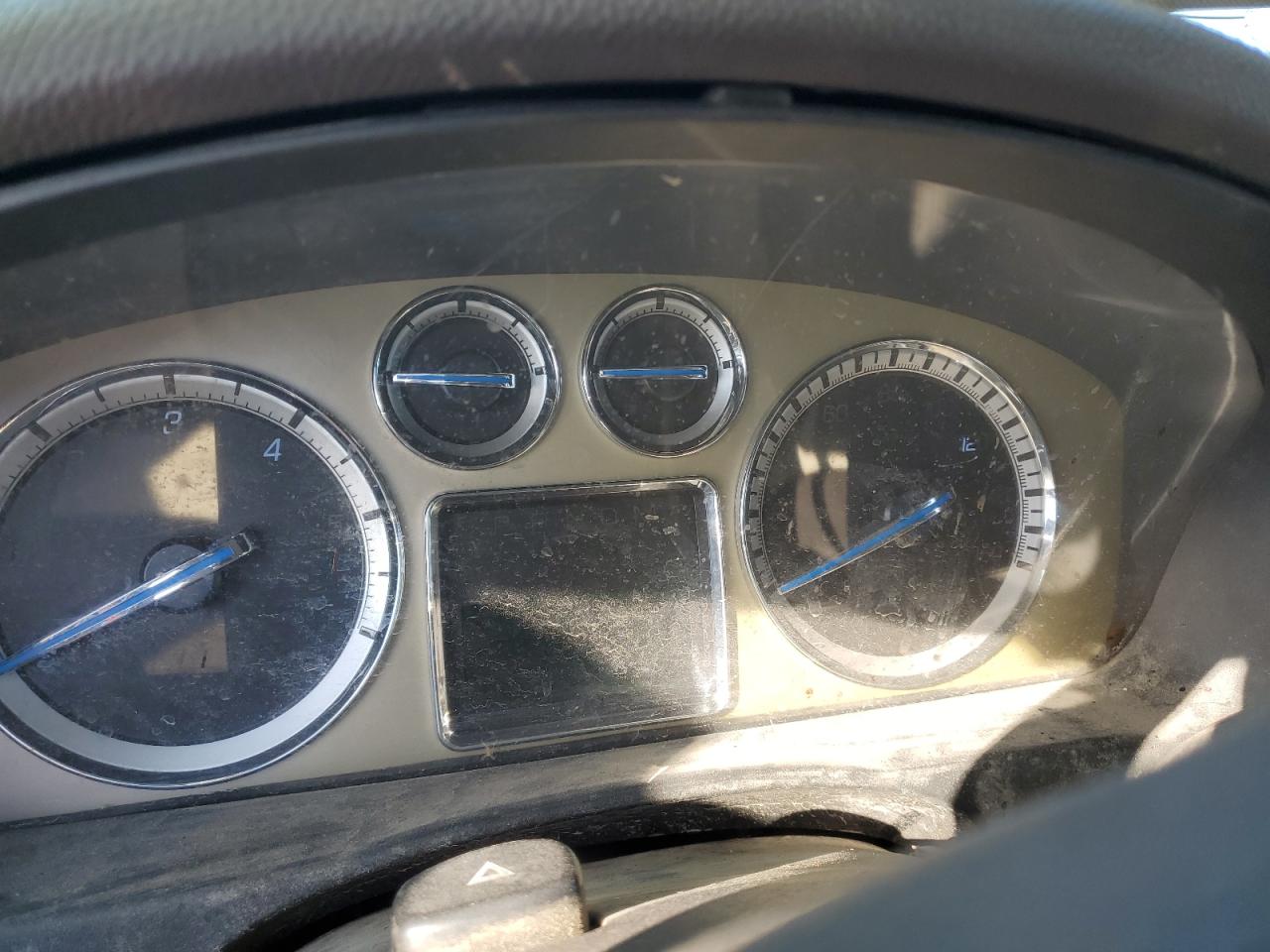 2008 Cadillac Escalade Luxury VIN: 1GYFK43828R275741 Lot: 92286425