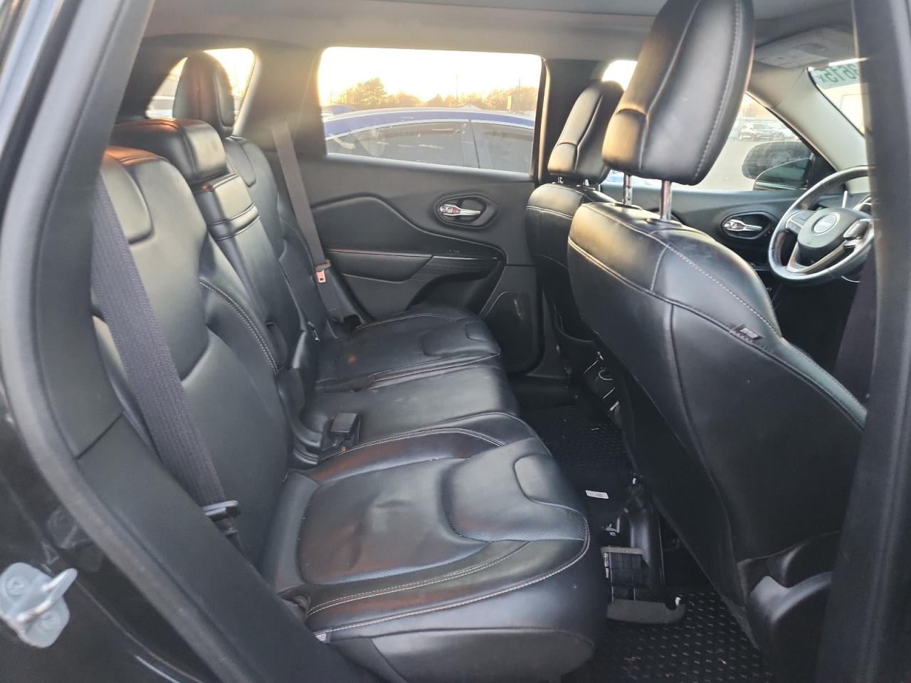 2014 Jeep Cherokee Limited VIN: 1C4PJMDS5EW239742 Lot: 92443615