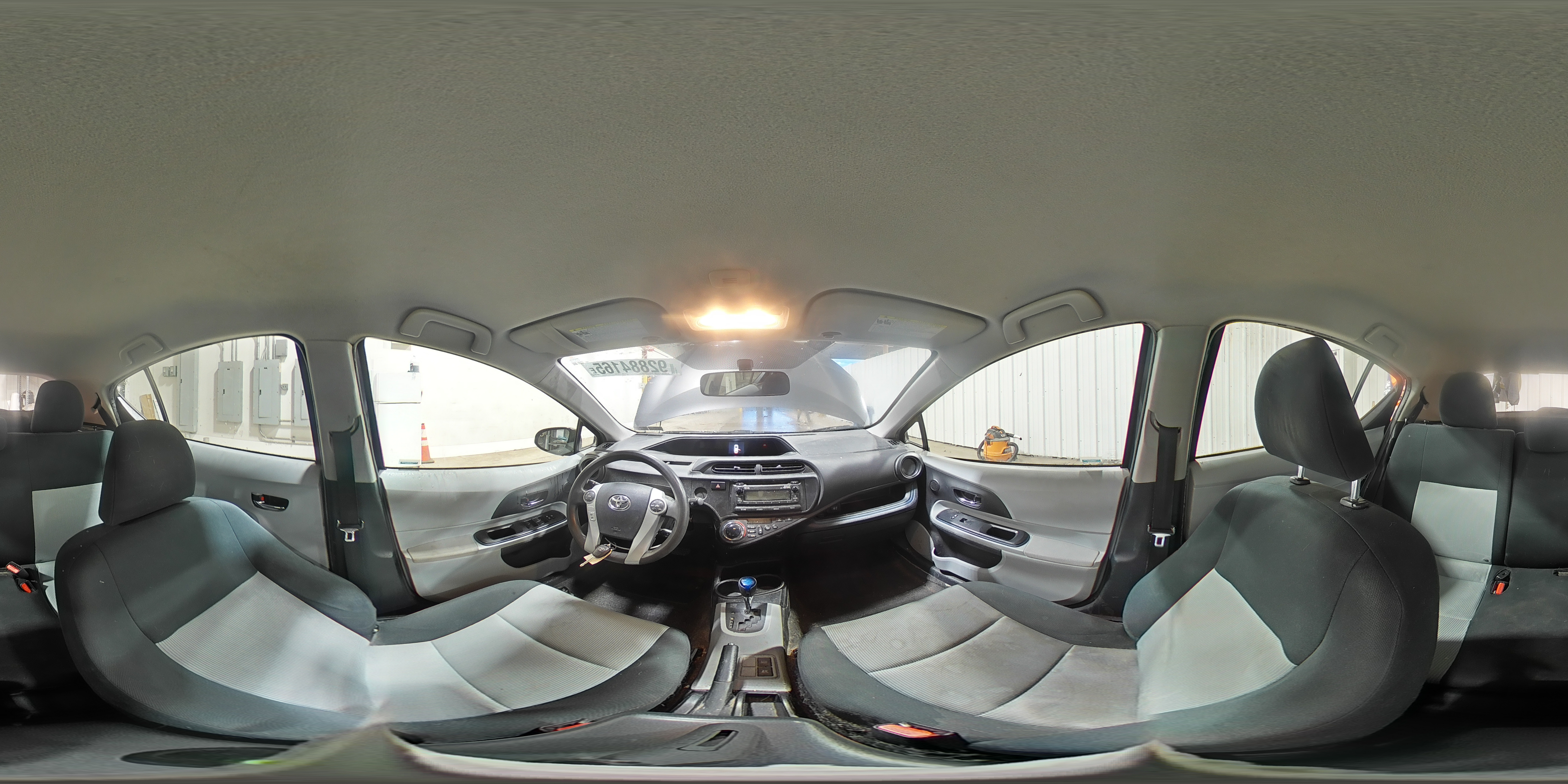 2013 Toyota Prius C VIN: JTDKDTB33D1037002 Lot: 92884165