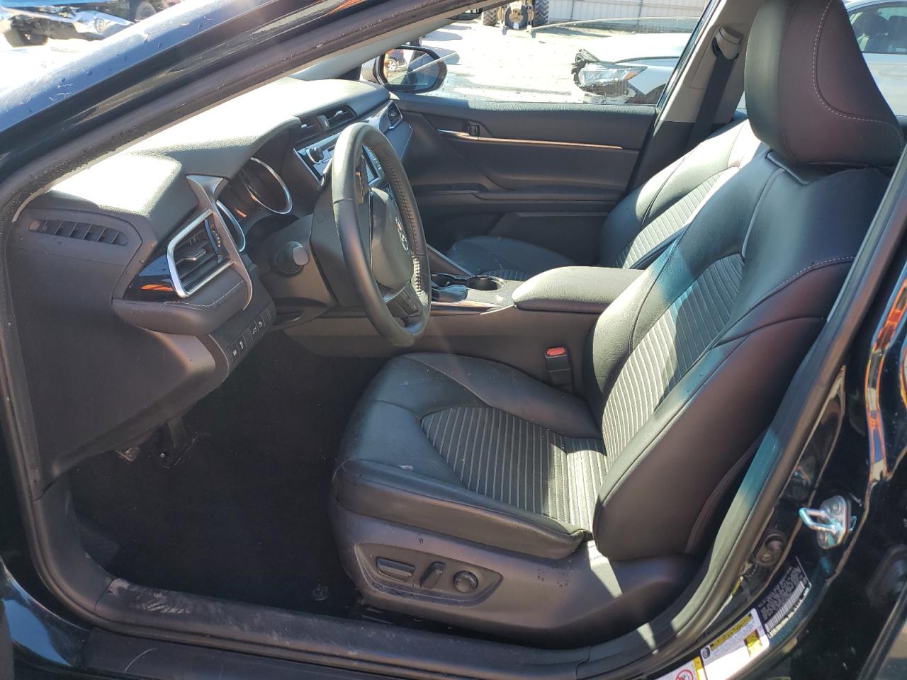 2018 Toyota Camry L VIN: 4T1B11HKXJU529981 Lot: 91470505