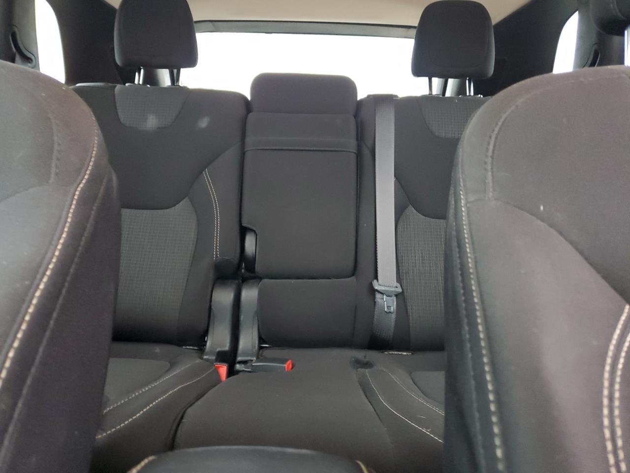 2015 Jeep Cherokee Latitude VIN: 1C4PJLCB2FW782060 Lot: 94315345