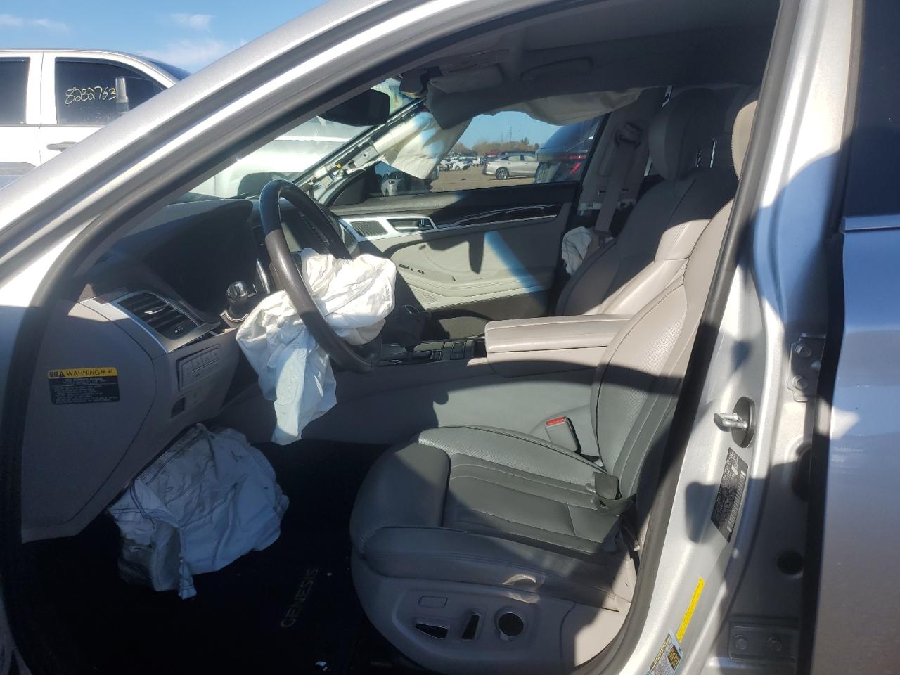 2016 Hyundai Genesis 3.8L VIN: KMHGN4JE3GU117796 Lot: 91995345