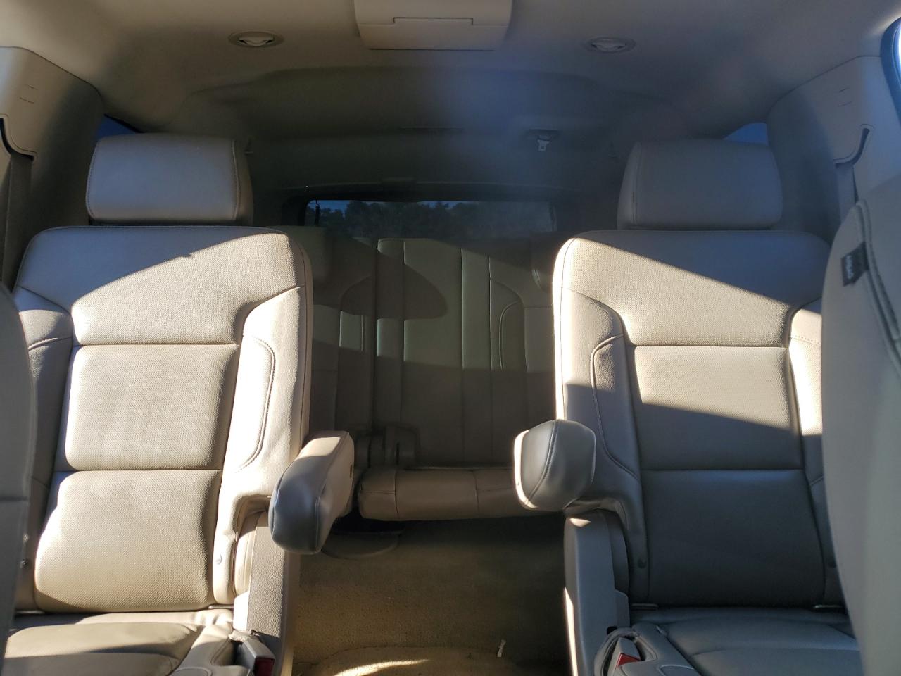 2016 GMC Yukon Xl C1500 Slt VIN: 1GKS1GKC8GR244883 Lot: 92950555