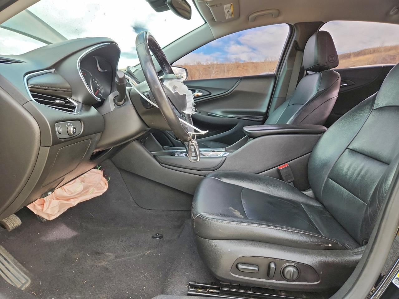 2017 Chevrolet Malibu Lt VIN: 1G1ZE5ST8HF210960 Lot: 94145885