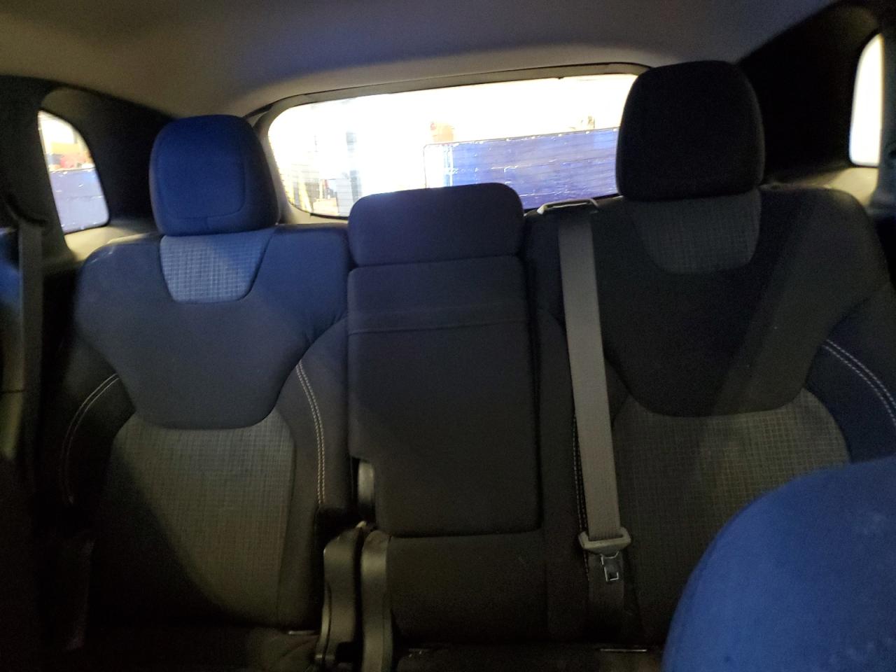 2015 Jeep Cherokee Latitude VIN: 1C4PJMCS8FW635845 Lot: 92516405