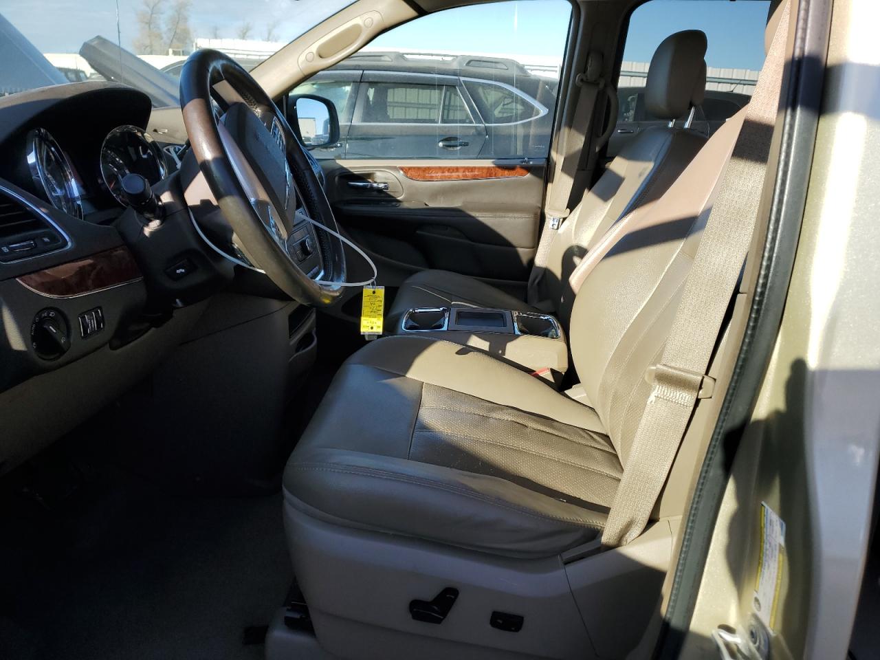 2011 Chrysler Town & Country Touring L VIN: 2A4RR8DG0BR798800 Lot: 92286795