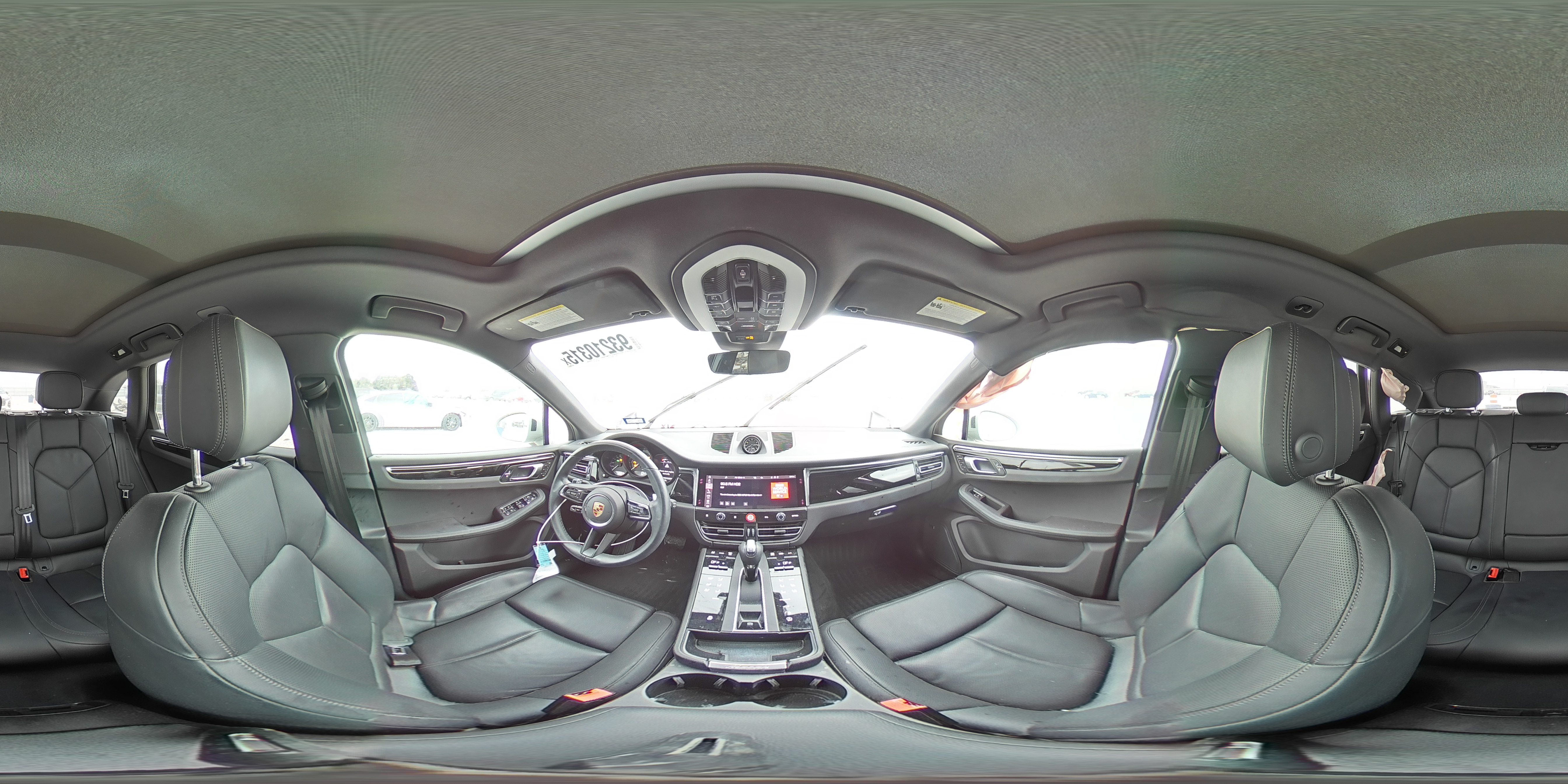 2024 Porsche Macan Base VIN: WP1AA2A57RLB07743 Lot: 93210315