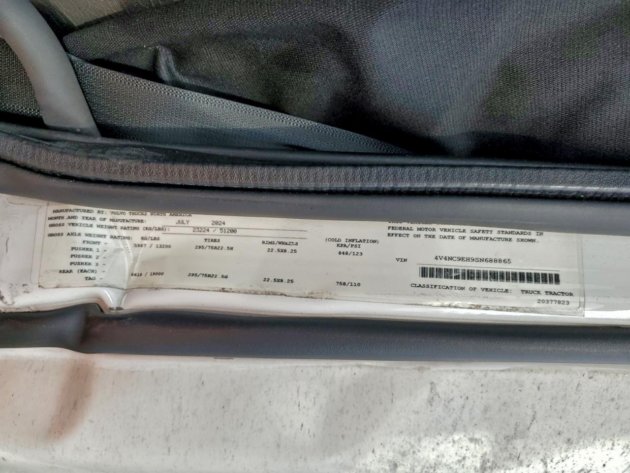 2025 Volvo Vnl Semi Truck VIN: 4V4NC9EH9SN688865 Lot: 87112835