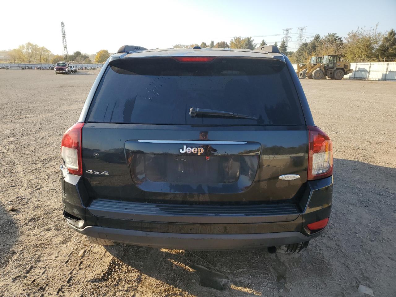 2015 Jeep Compass Latitude VIN: 1C4NJDEB2FD207818 Lot: 91114665