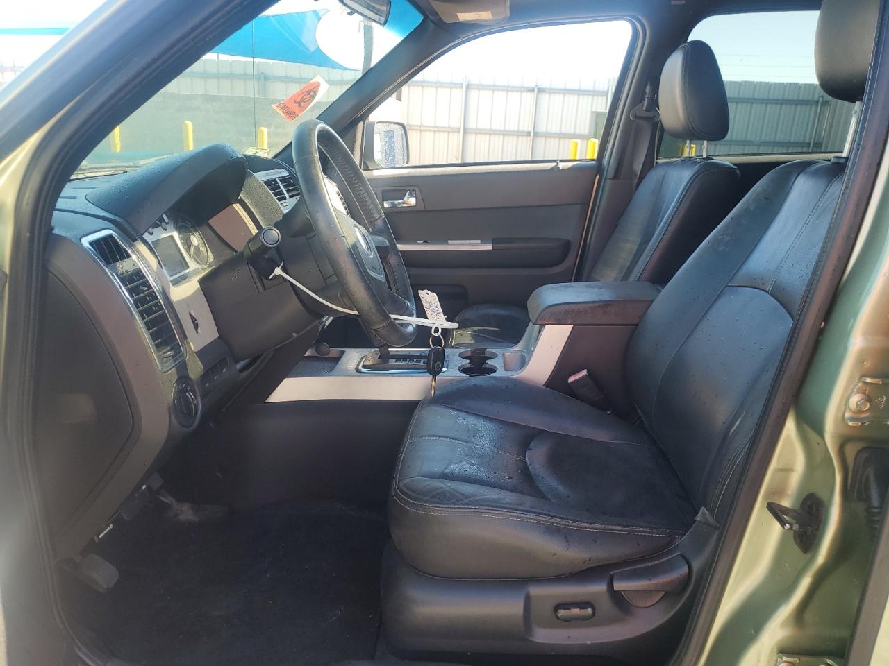 2008 Mercury Mariner VIN: 4M2CU811X8KJ01077 Lot: 92428655