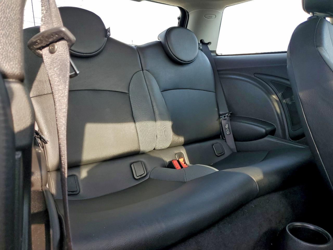 2010 Mini Cooper VIN: WMWMF3C57ATZ65167 Lot: 93572315