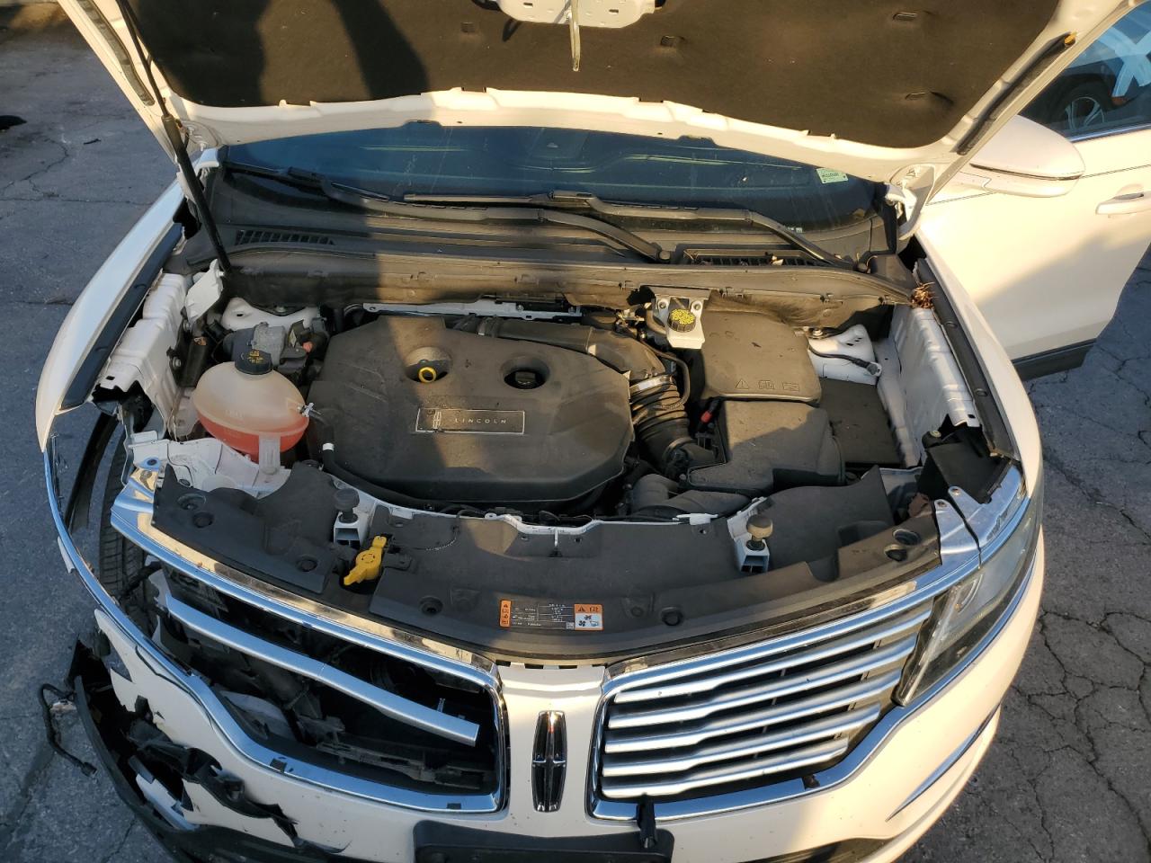 2018 Lincoln Mkc Reserve VIN: 5LMCJ3D98JUL19119 Lot: 92597015