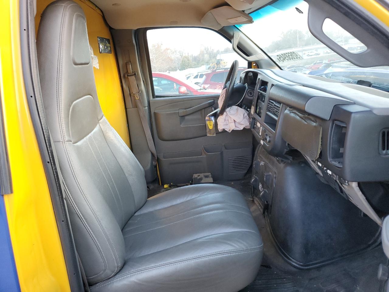 2017 GMC Savana Cutaway G3500 VIN: 1GD07RFF4H1910442 Lot: 92658945