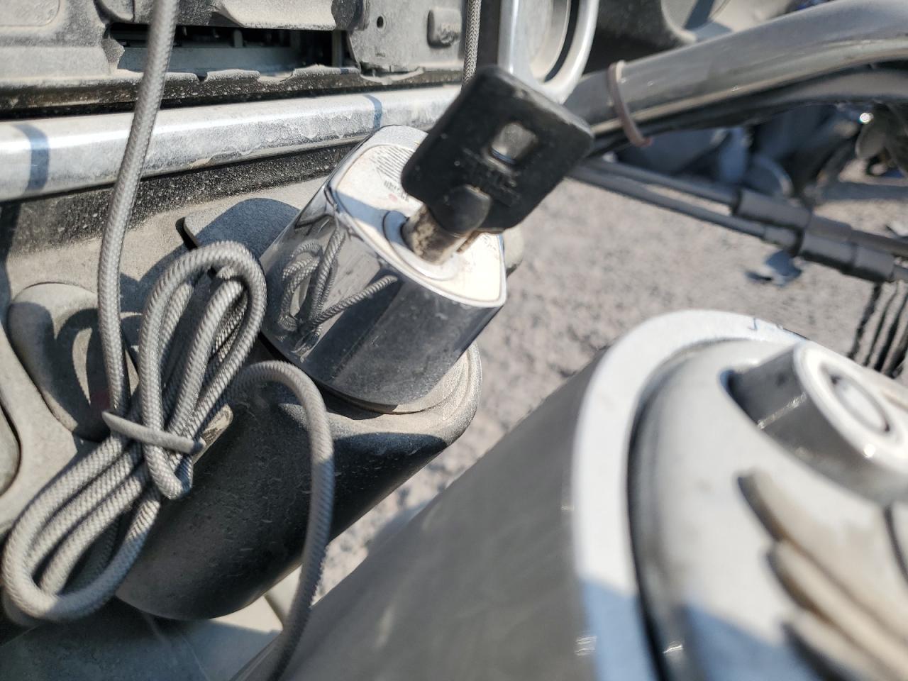 2002 Harley-Davidson Flhtcui VIN: 1HD1FCW182Y654378 Lot: 89530005