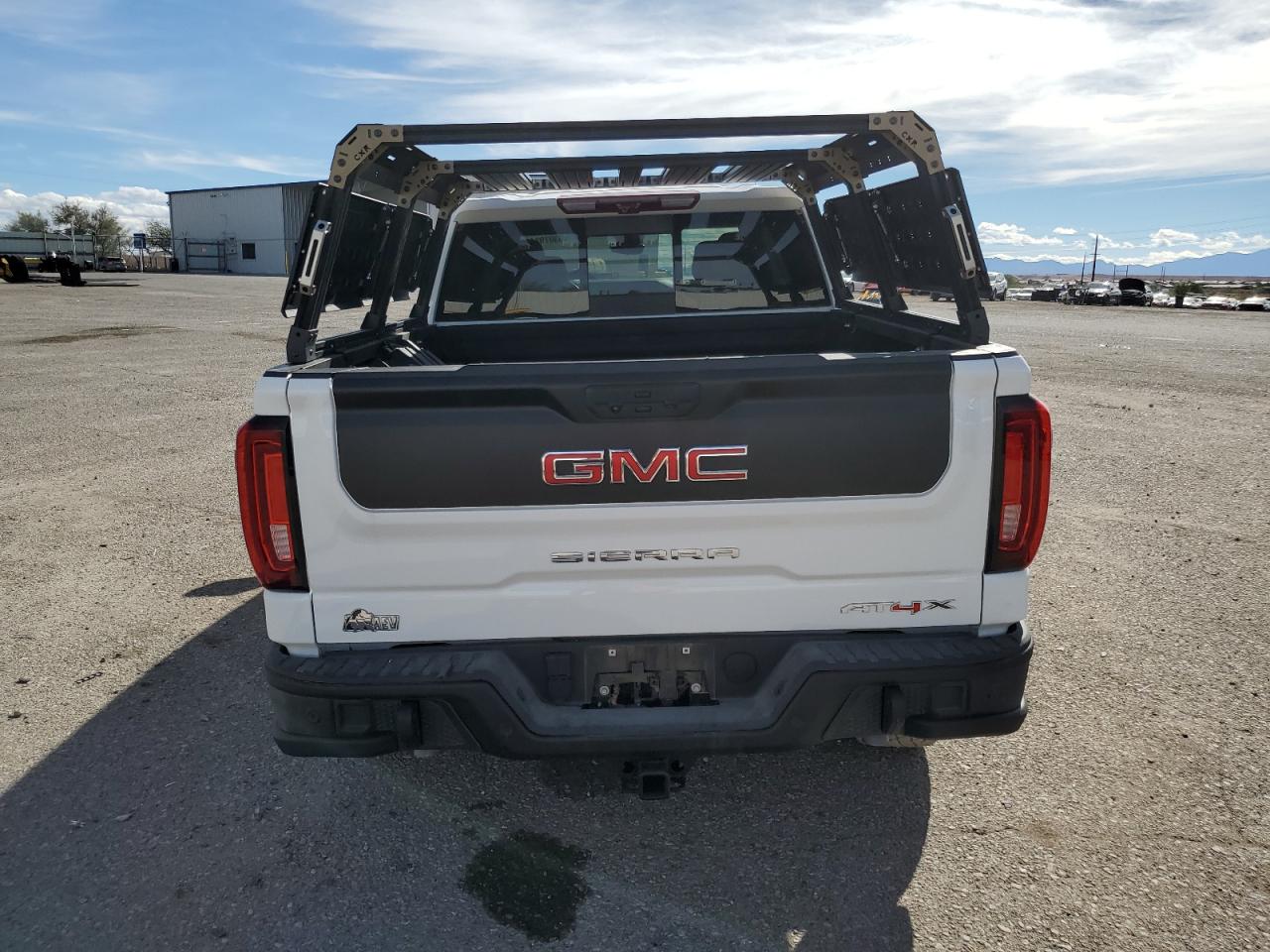 2024 GMC Sierra K1500 At4X VIN: 3GTUUFE86RG263240 Lot: 93070245