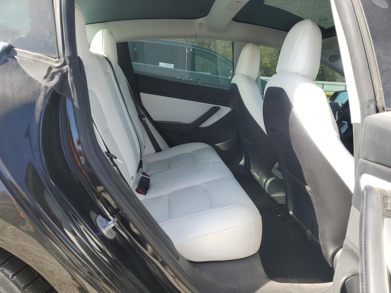 2018 Tesla Model 3 VIN: 5YJ3E1EB0JF074794 Lot: 92131625