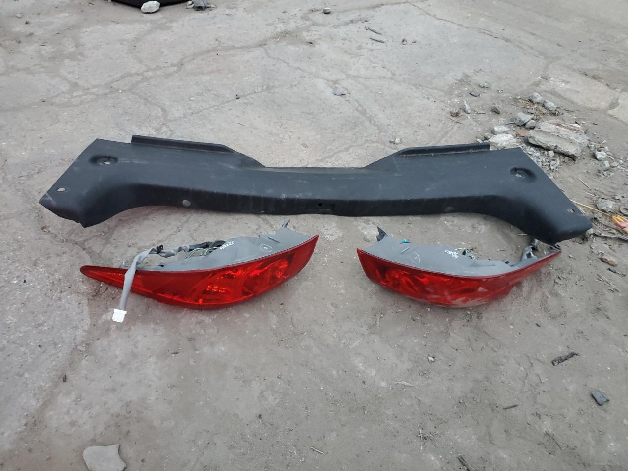 2015 Infiniti Q50 Base VIN: JN1BV7AR9FM419999 Lot: 92846565