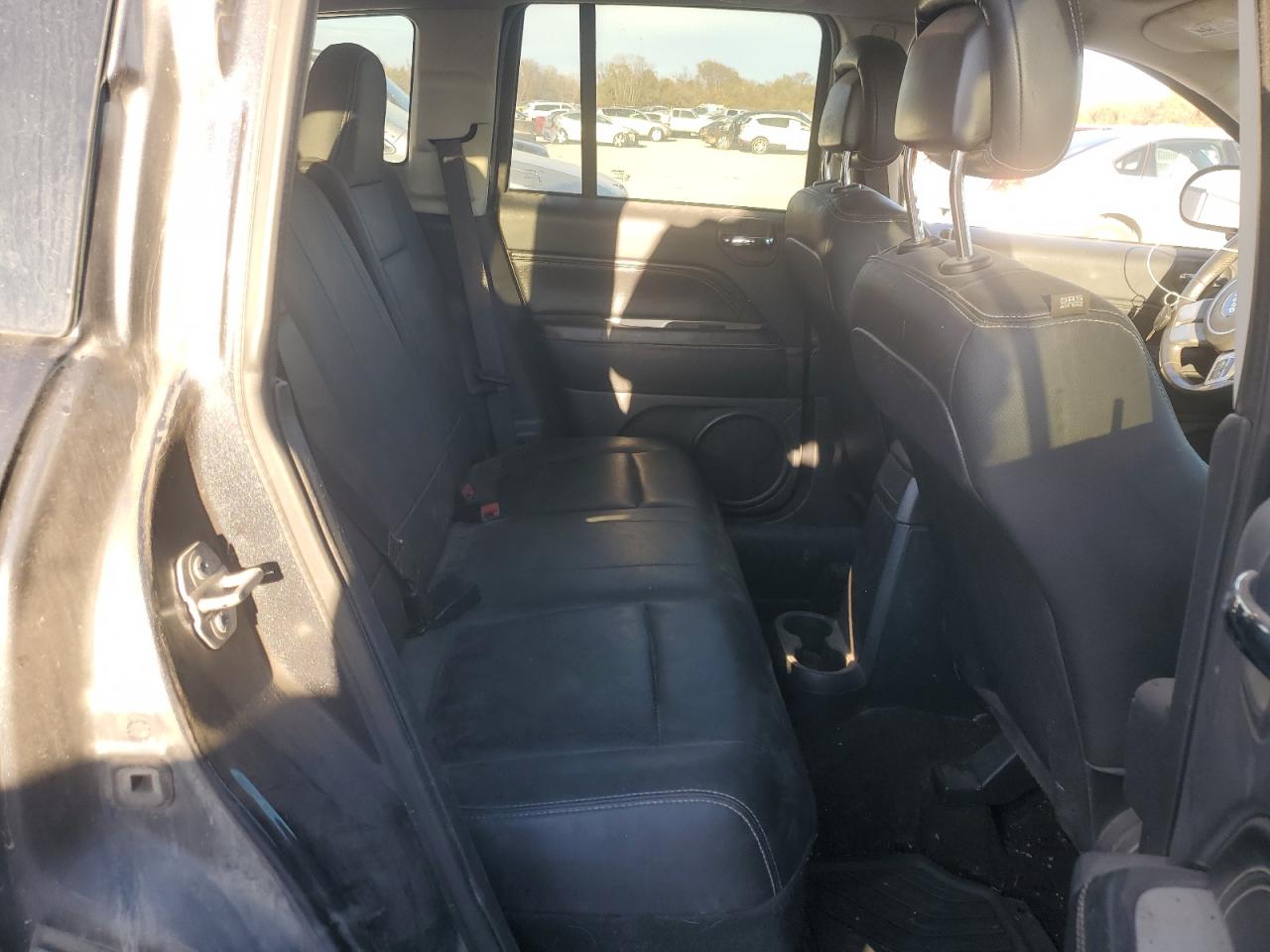 2015 Jeep Compass Latitude VIN: 1C4NJCEA9FD329562 Lot: 92375545