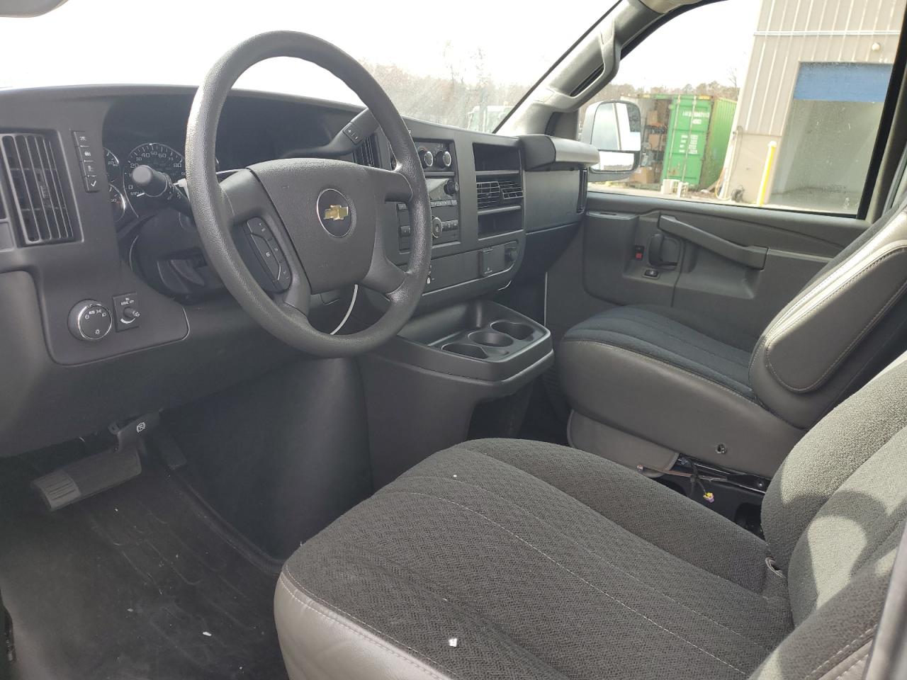 2024 Chevrolet Express G2500 VIN: 1GCWGAFP2R1263453 Lot: 91940015