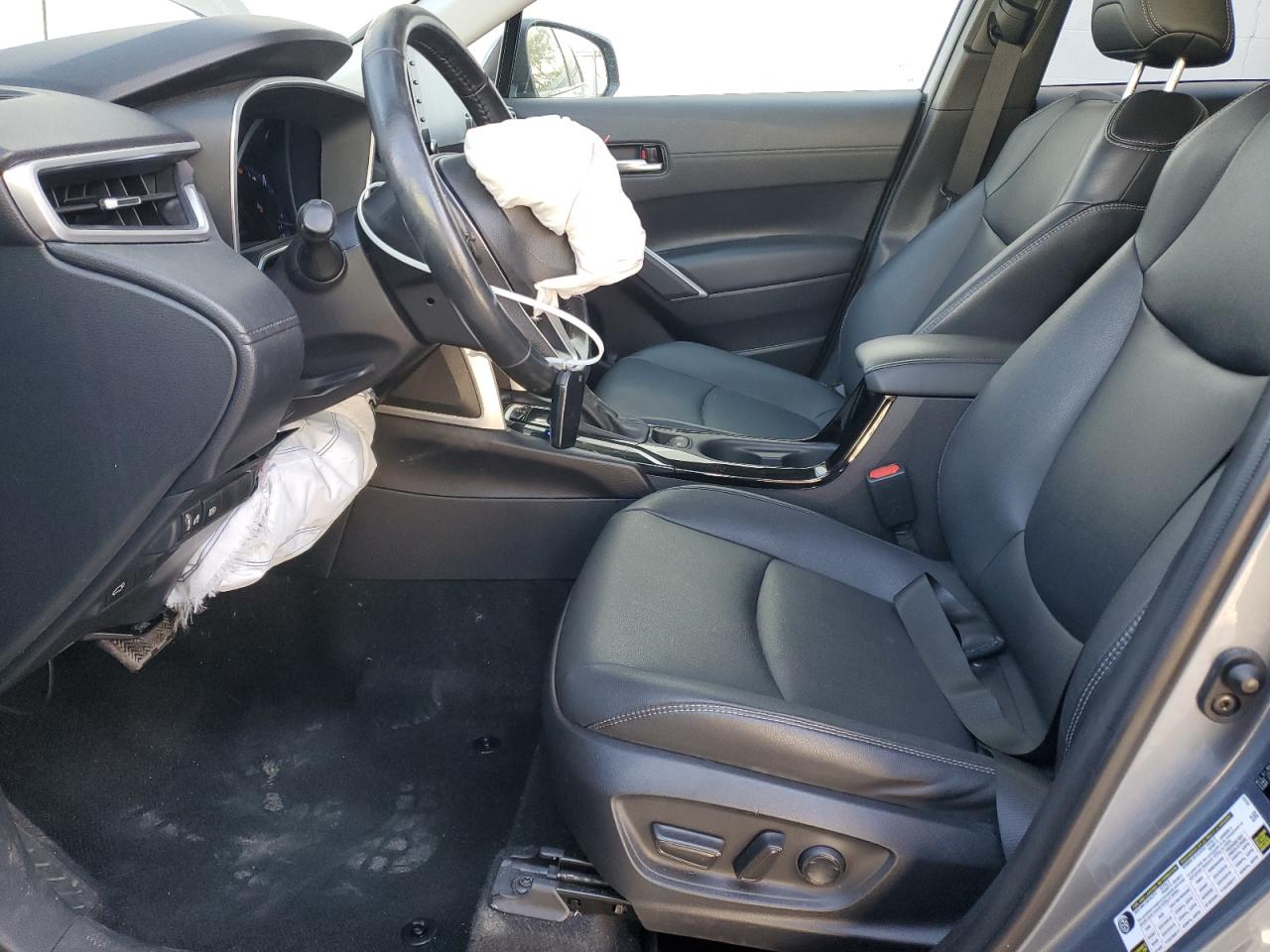 2022 Toyota Corolla Cross Xle VIN: 7MUDAABG6NV026840 Lot: 90333755