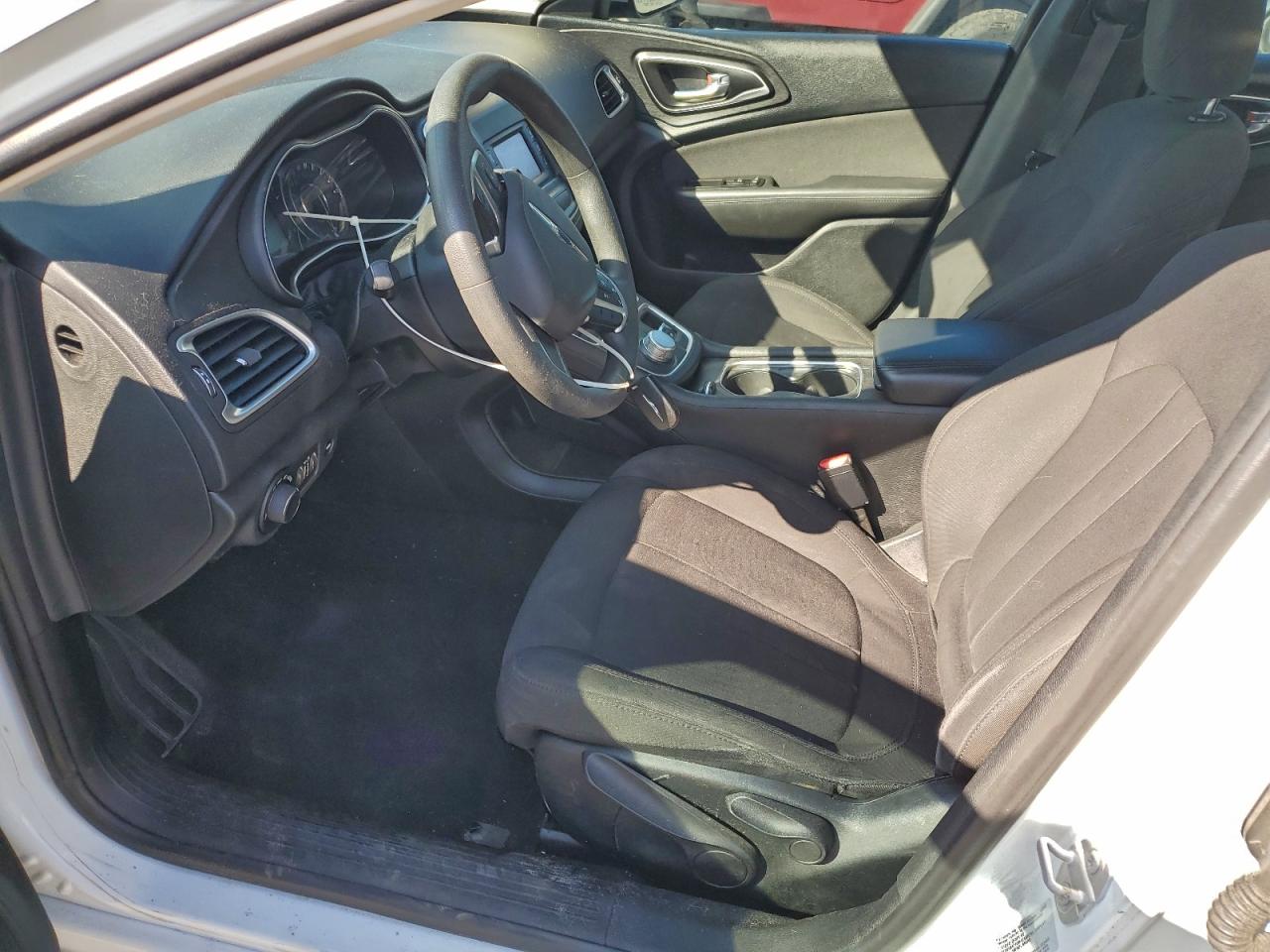 2016 Chrysler 200 Limited VIN: 1C3CCCAB0GN144185 Lot: 94452255