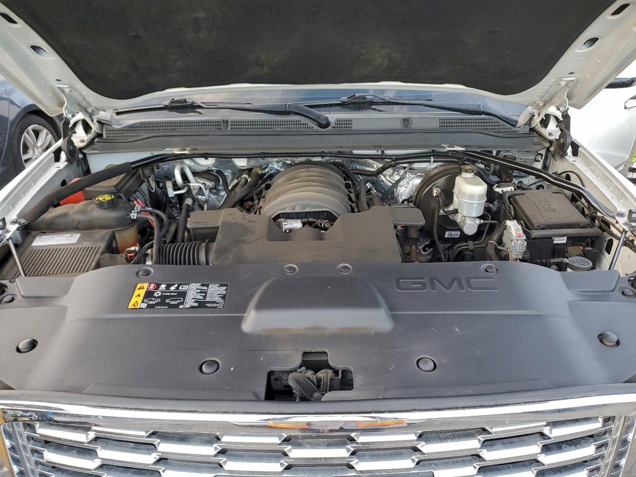 2018 GMC Yukon Xl Denali VIN: 1GKS2HKJ6JR172879 Lot: 94153005