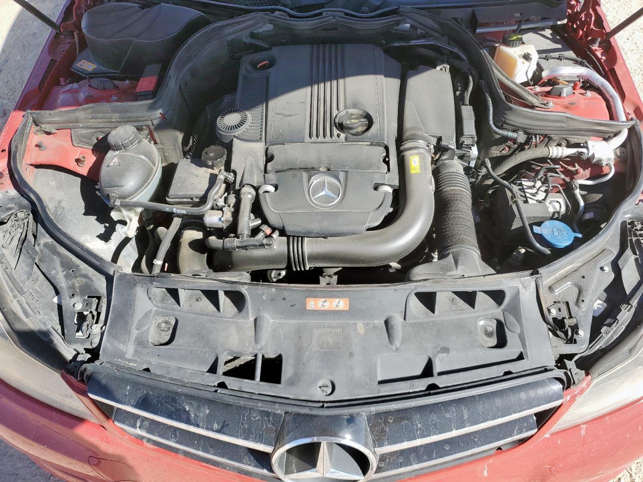 2014 Mercedes-Benz C 250 VIN: WDDGJ4HB1EG186869 Lot: 92816545