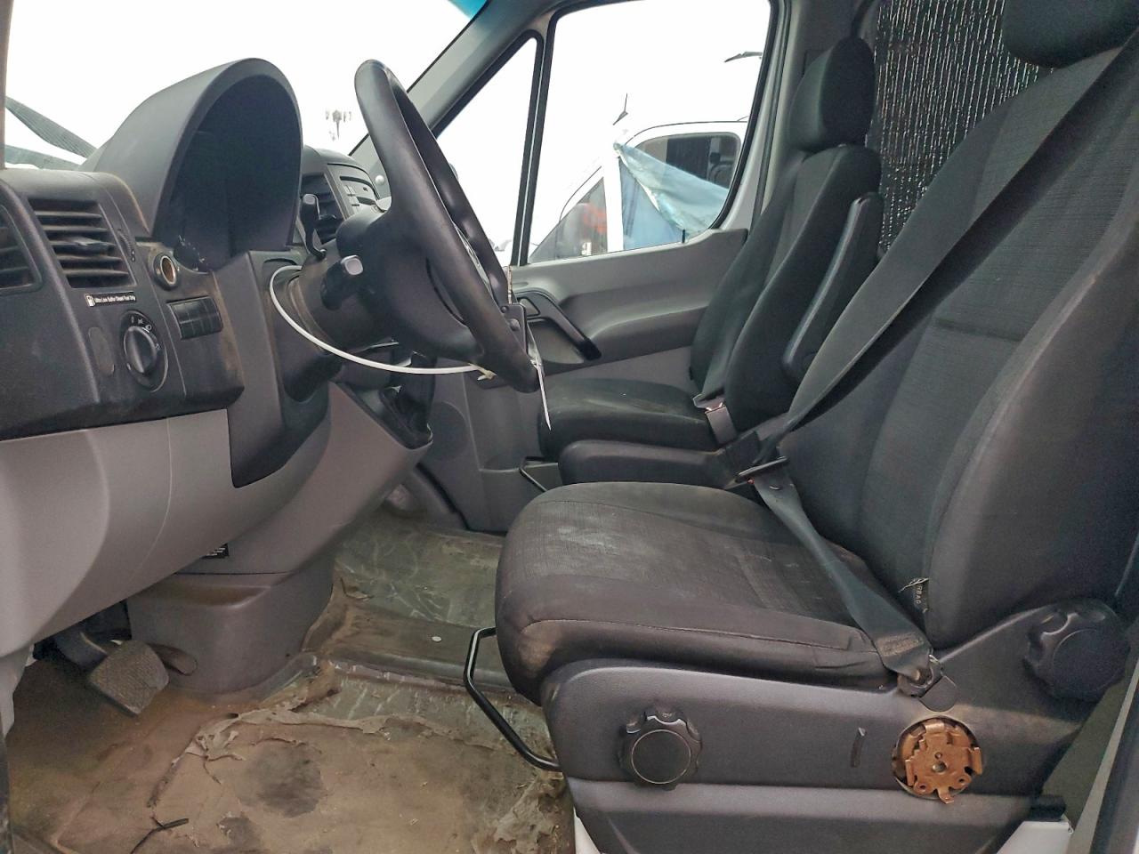 2016 Mercedes-Benz Sprinter 2500 VIN: WD3PE7DD7GP237439 Lot: 93681595