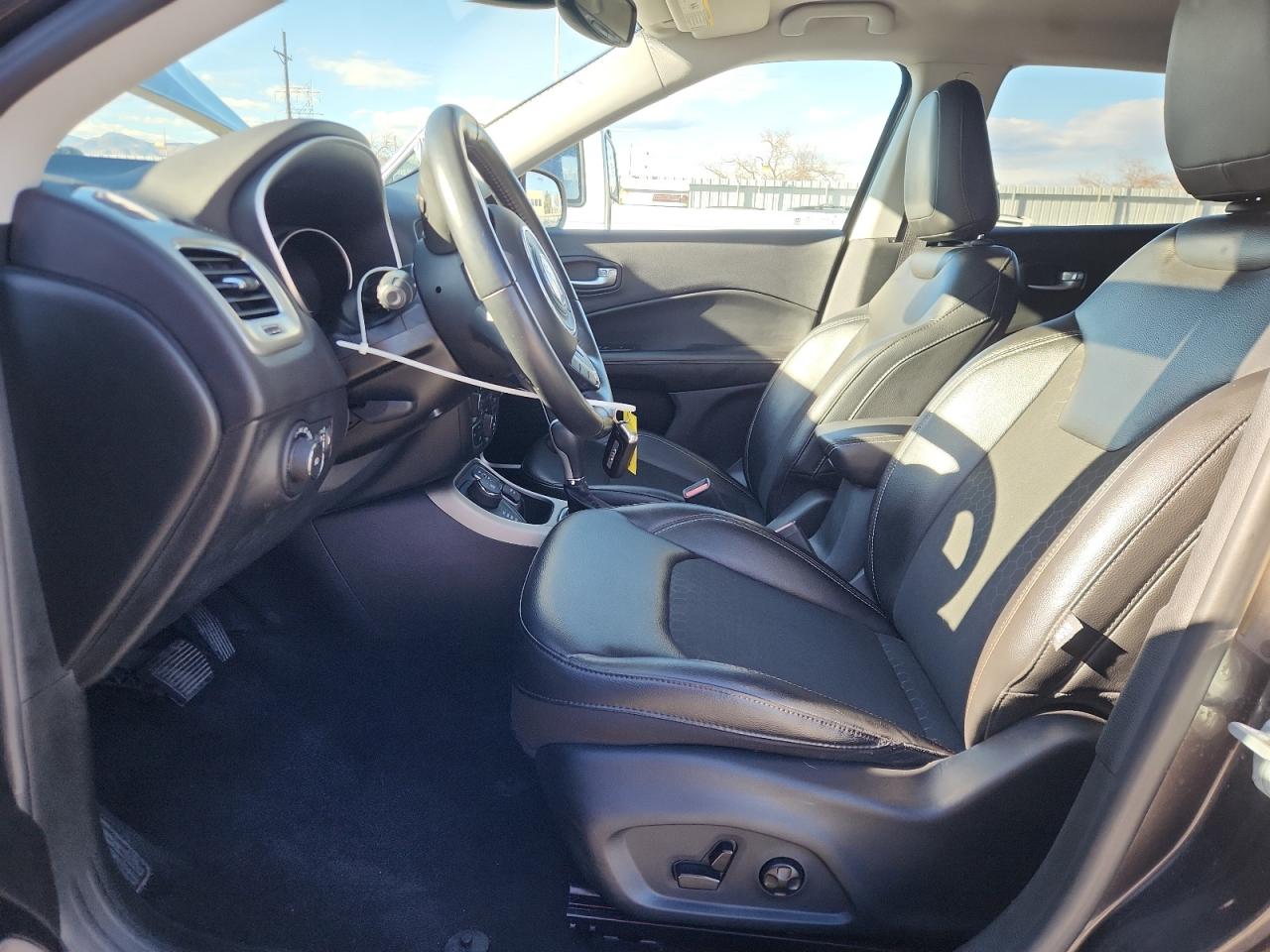 2018 Jeep Compass Latitude VIN: 3C4NJDBB2JT434093 Lot: 93488305