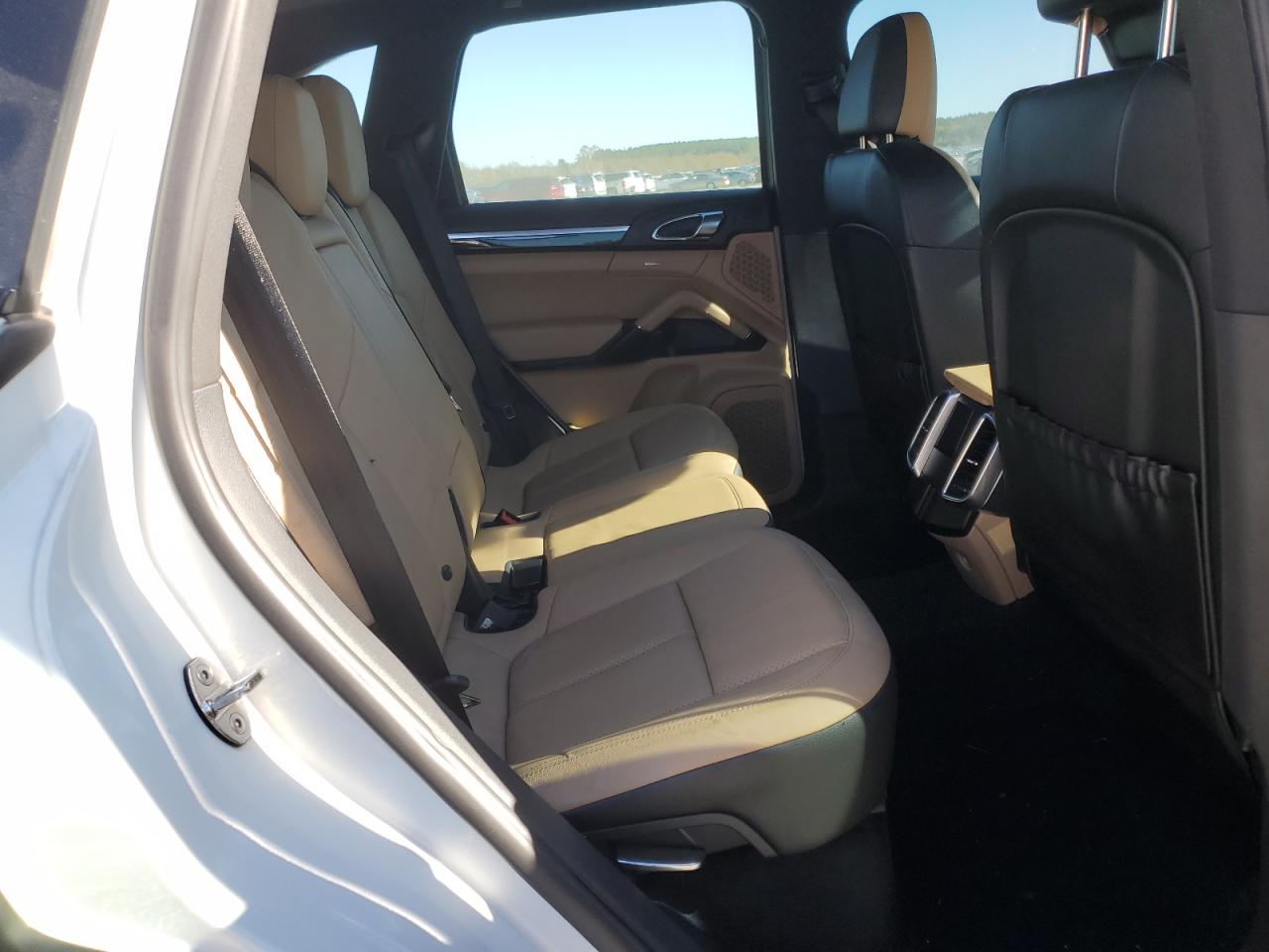 2014 Porsche Cayenne VIN: WP1AA2A24ELA93381 Lot: 92415265