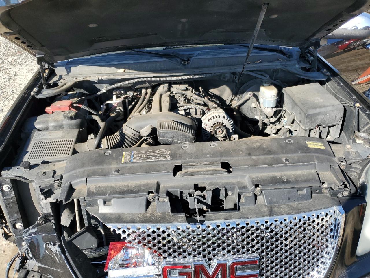 2010 GMC Yukon Xl Denali VIN: 1GKUKMEFXAR183568 Lot: 90862535