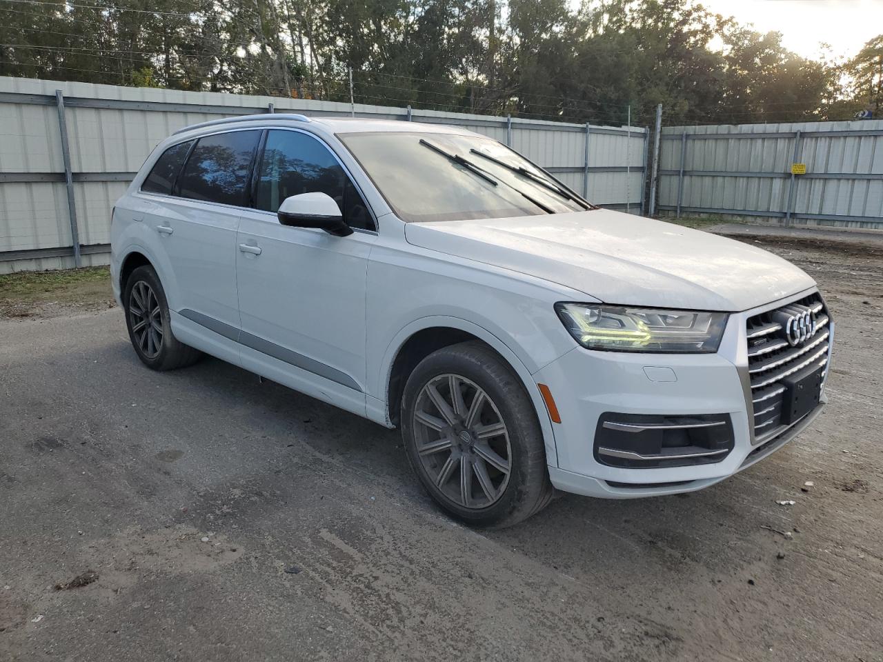 Фото: WA1LAAF73HD004949