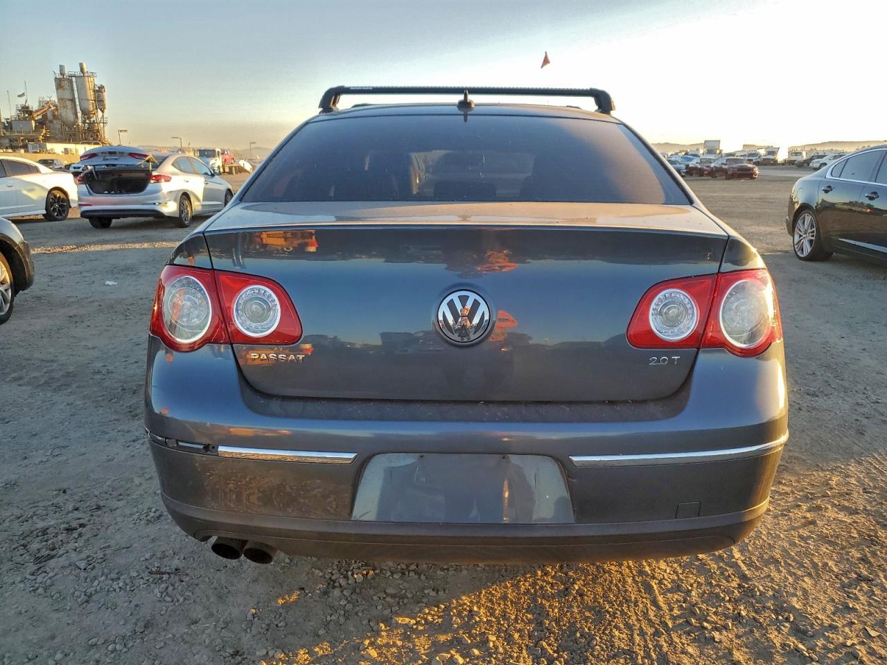 2010 Volkswagen Passat Komfort VIN: WVWJM7AN2AE102593 Lot: 85440265