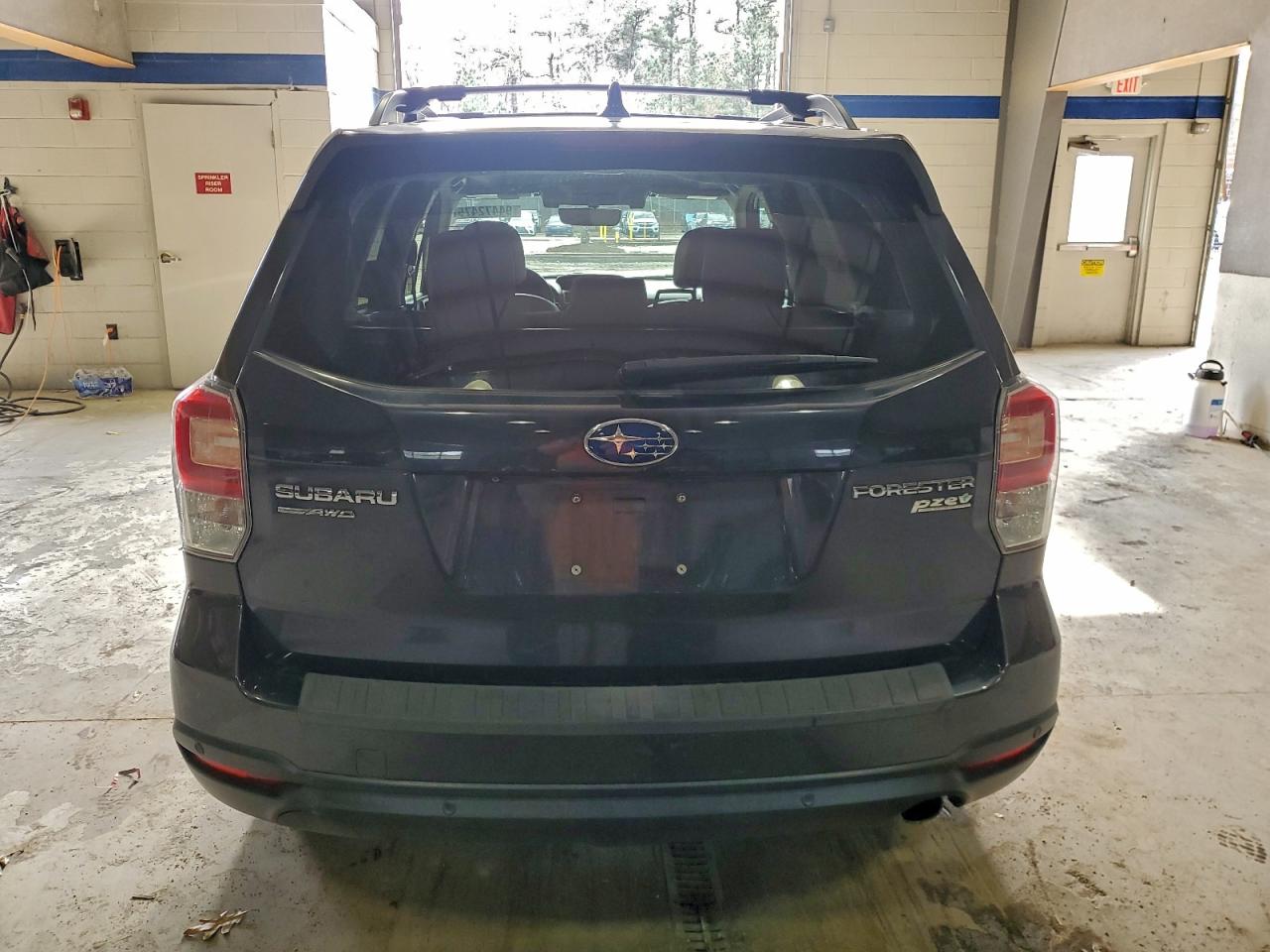 2017 Subaru Forester 2.5I Limited VIN: JF2SJARC8HH527775 Lot: 94472475