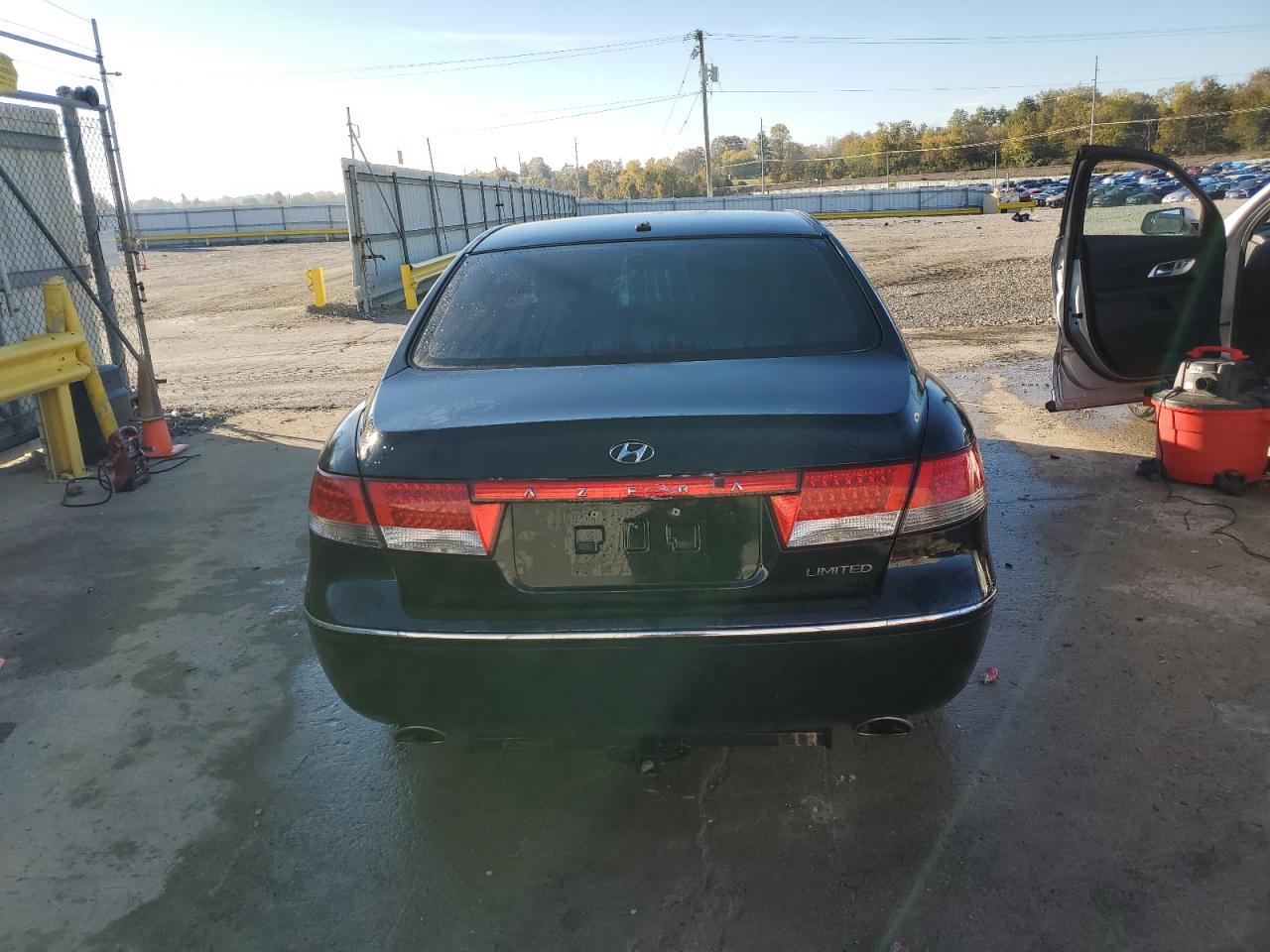 2008 Hyundai Azera Se VIN: KMHFC46F28A332317 Lot: 91079825