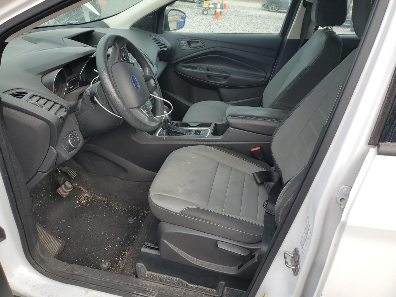 2017 Ford Escape S VIN: 1FMCU0F70HUB19639 Lot: 92354425