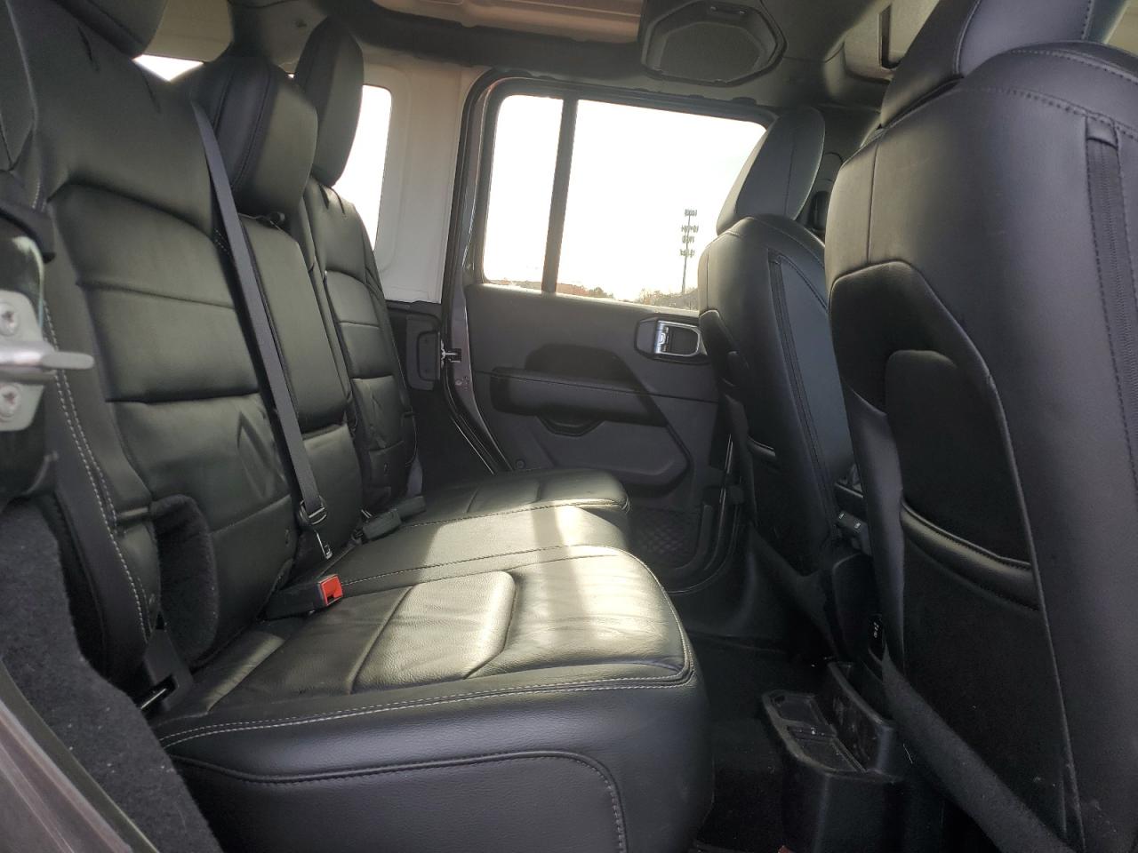 2018 Jeep Wrangler Unlimited Sahara VIN: 1C4HJXEG8JW166165 Lot: 93676355