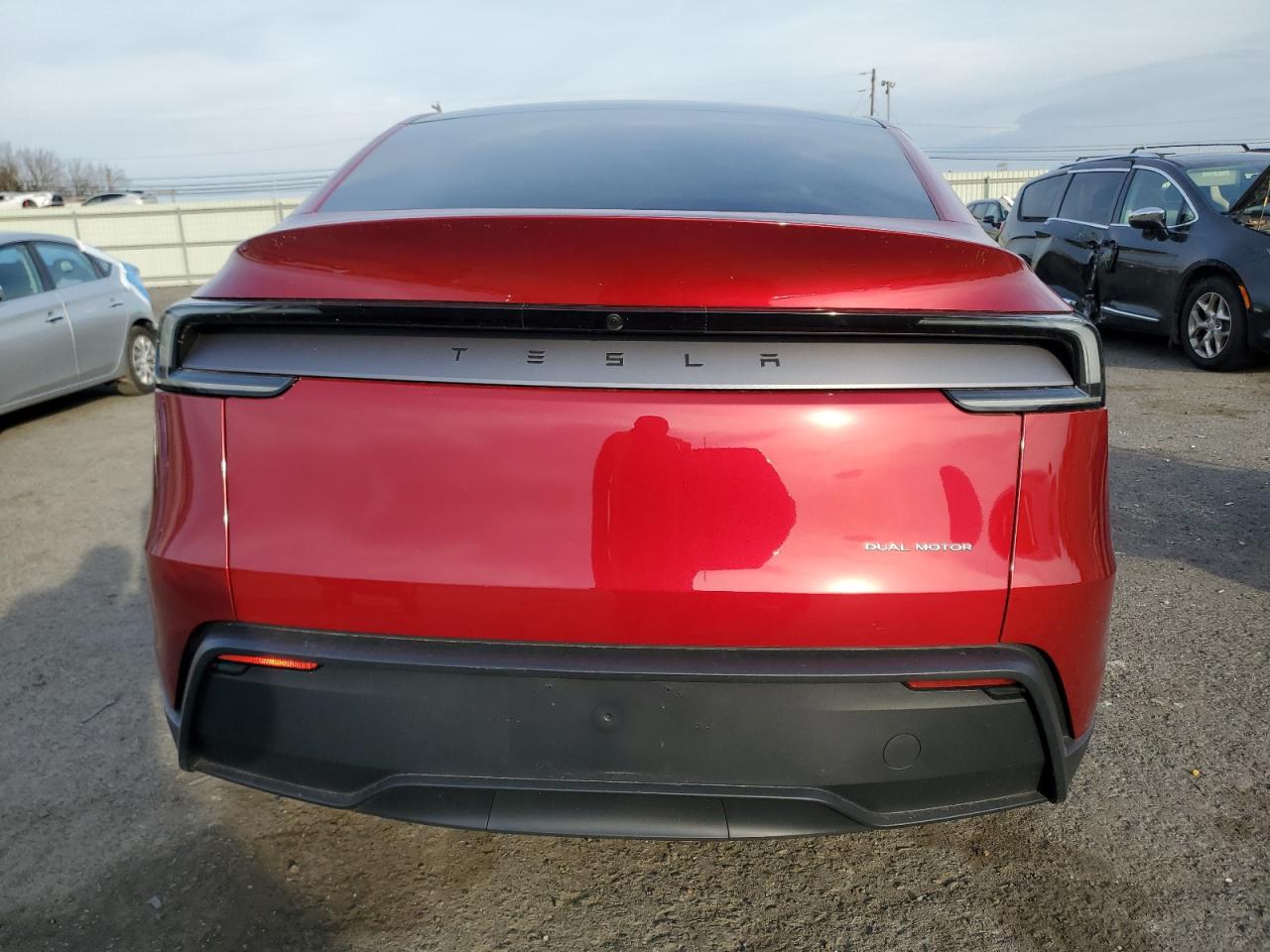 2026 Tesla Model Y VIN: 7SAYGDEE5TF363591 Lot: 92044045