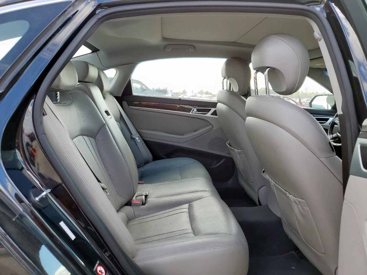 2016 Hyundai Genesis 3.8L VIN: KMHGN4JE4GU143114 Lot: 91137105