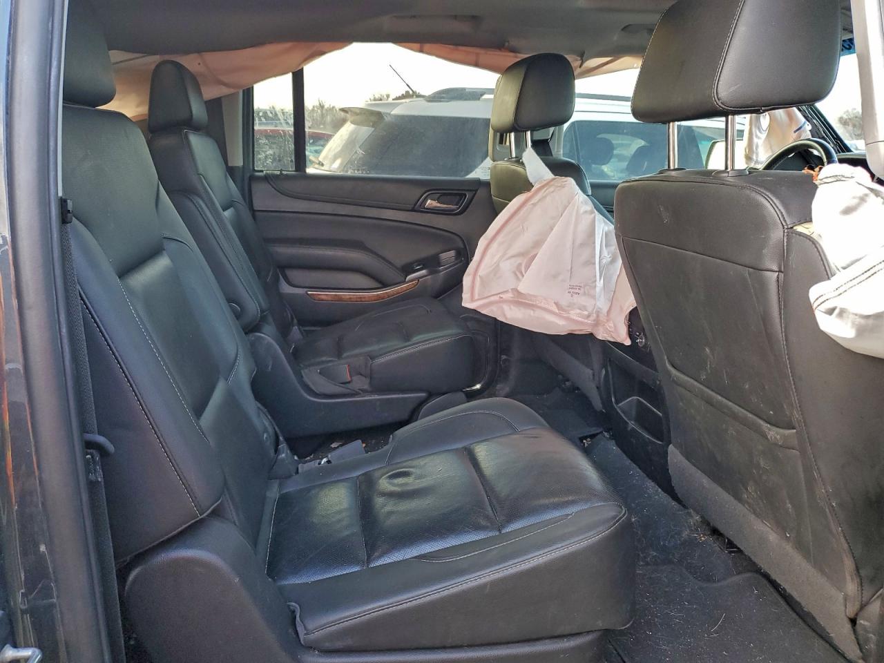 2019 Chevrolet Suburban K1500 Premier VIN: 1GNSKJKC7KR140679 Lot: 93560745