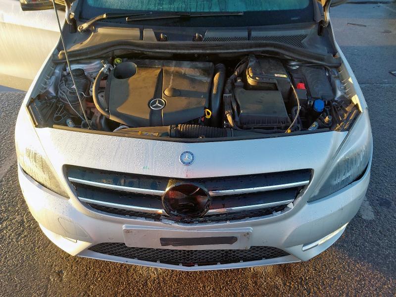 2013 MERCEDES-BENZ B CLASS B200 CDI BLUEEFFICIENCY SPORT 5DR AUTO