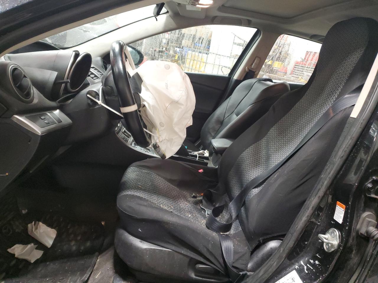 2011 Mazda 3 S VIN: JM1BL1M54B1405318 Lot: 93520045