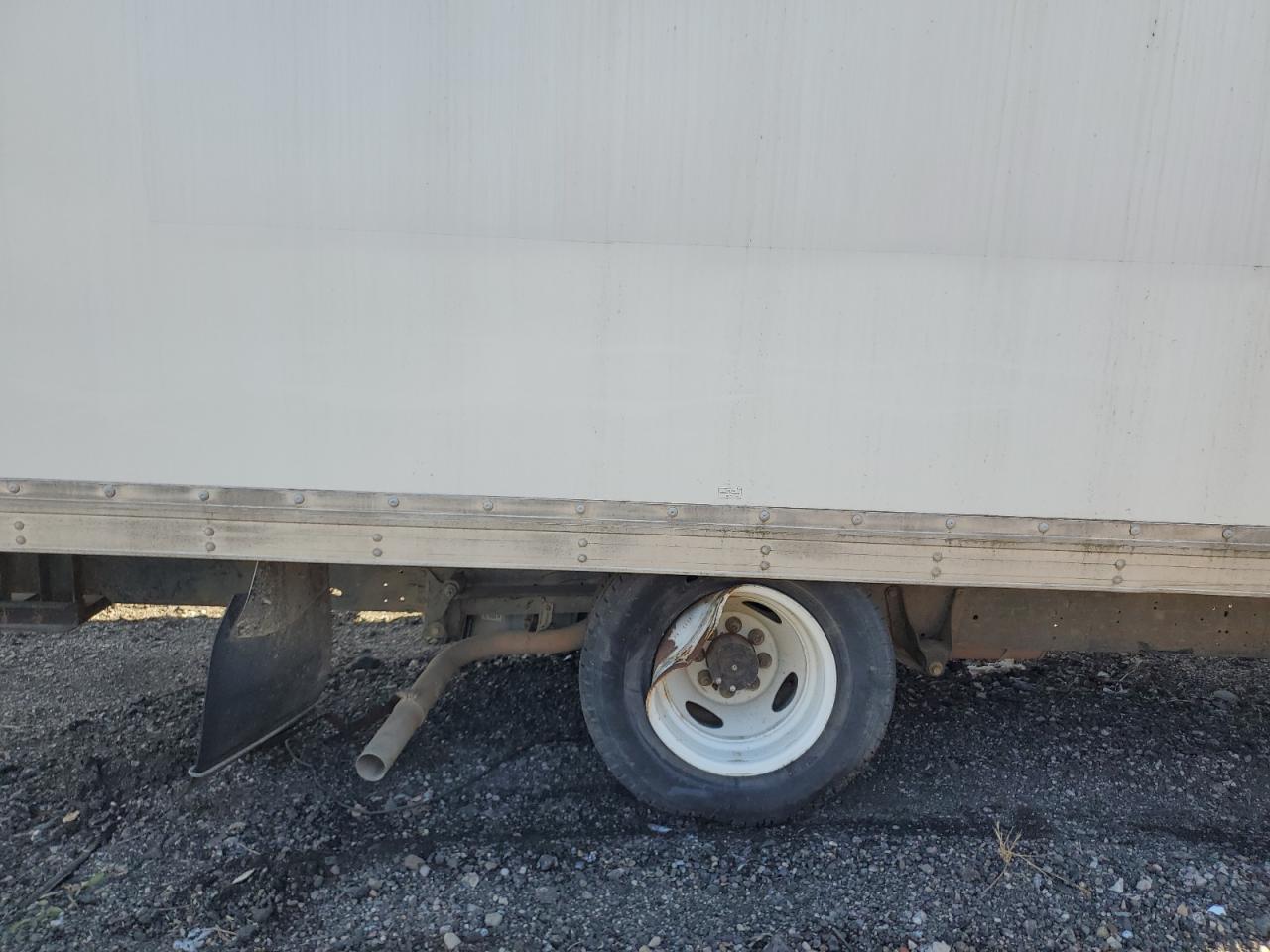 2019 Ford Econoline E350 Super Duty Cutaway Van VIN: 1FDWE3F68KDC37822 Lot: 89677785