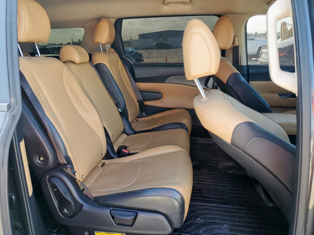 2022 Kia Carnival Lx VIN: KNDNB4H38N6084529 Lot: 92705125