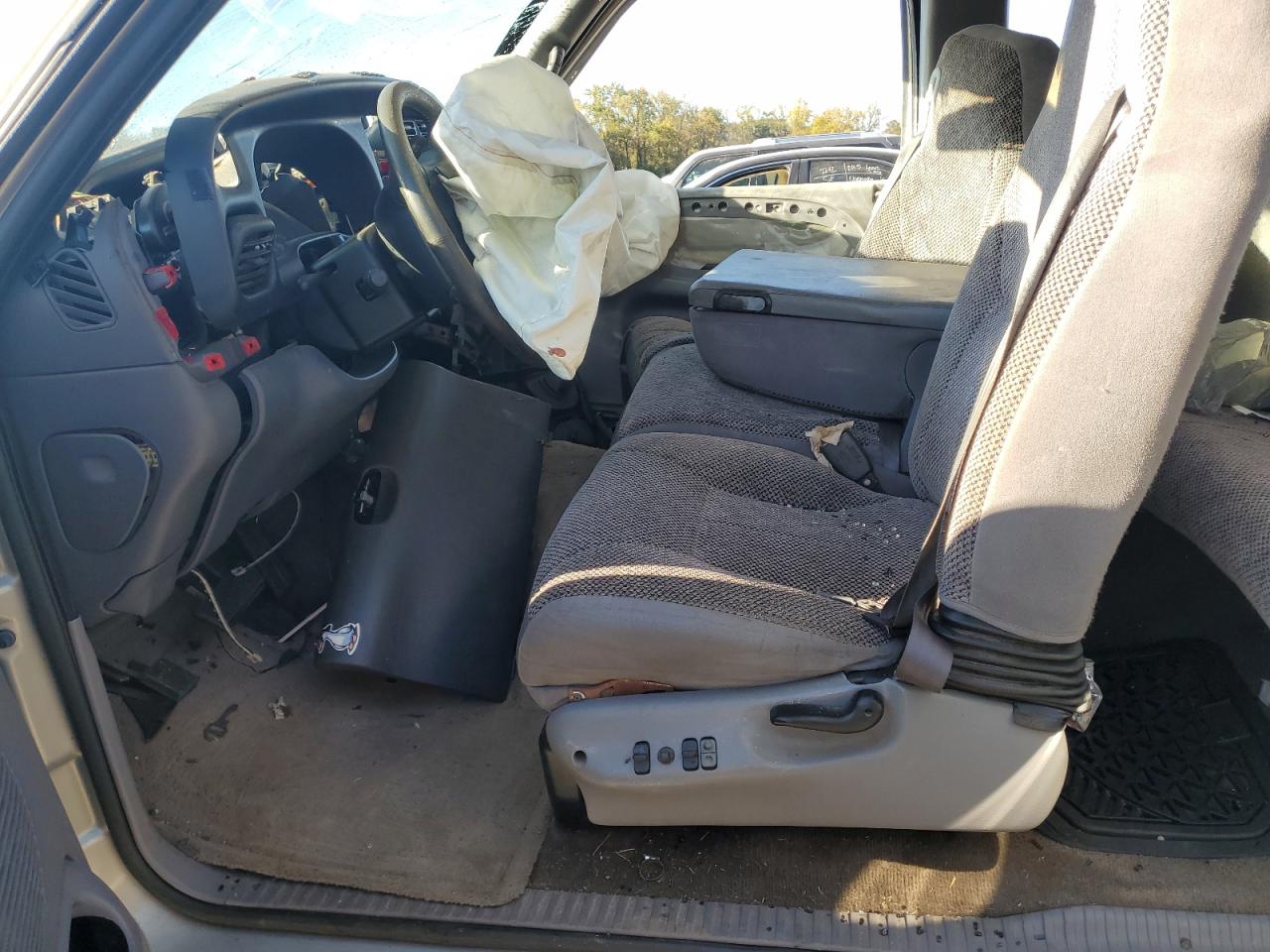 1998 Dodge Ram 1500 VIN: 1B7HC13Z9WJ103303 Lot: 91083815